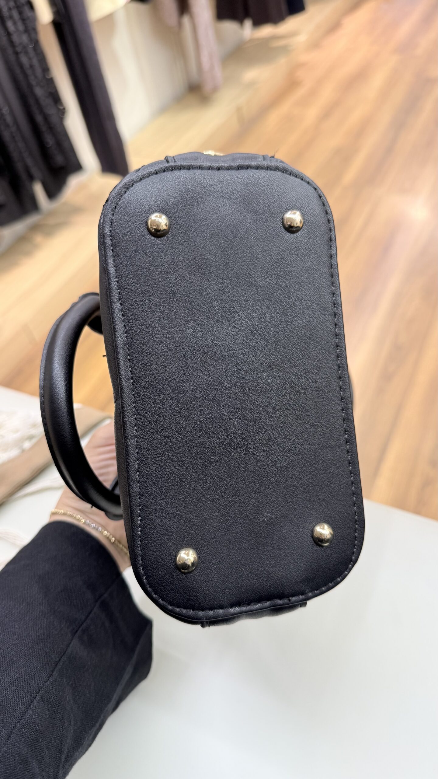 کیف LV