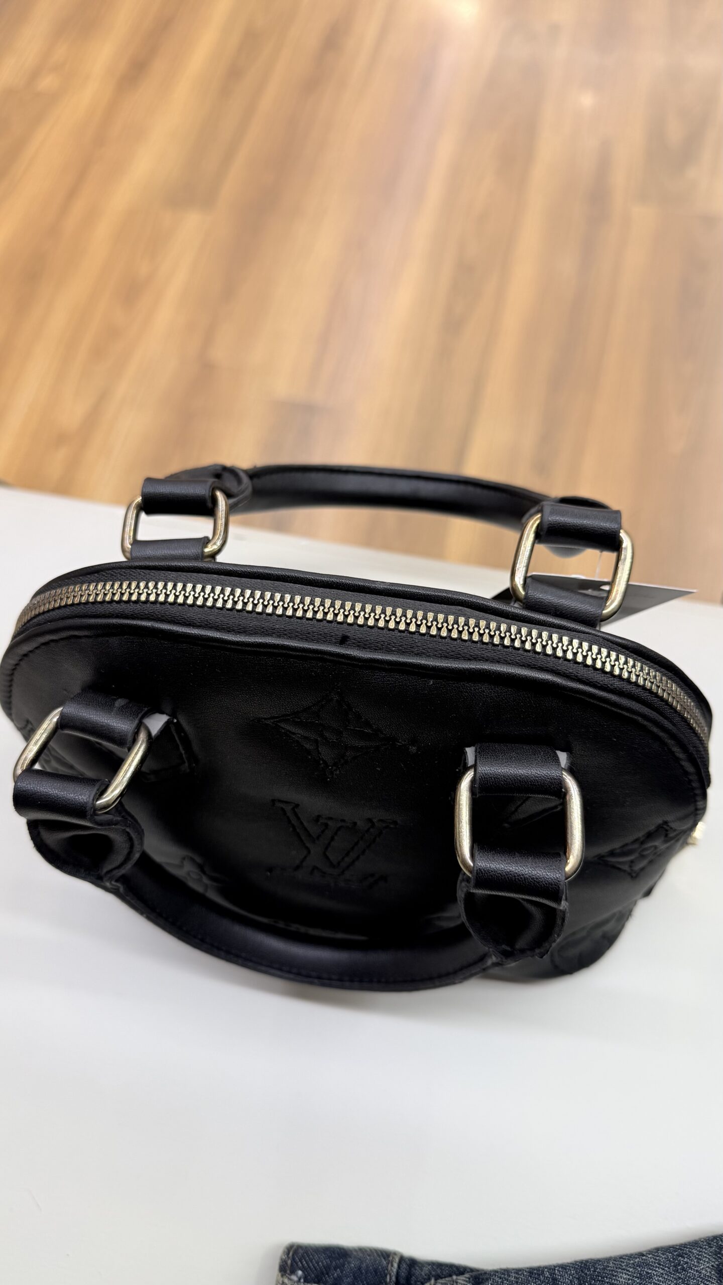 کیف LV
