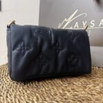 کیف گلدوزی LV