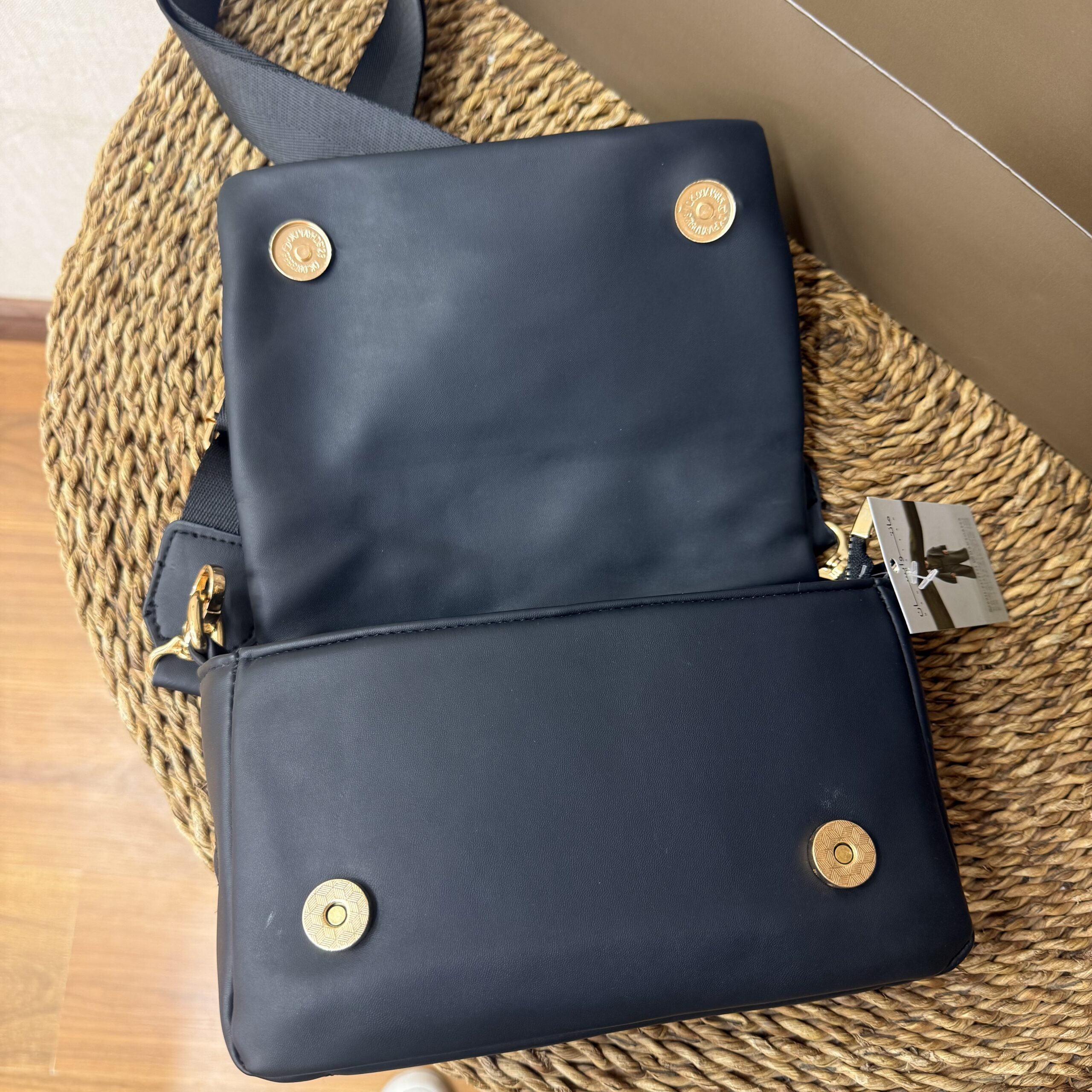 کیف گلدوزی LV