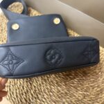 کیف گلدوزی LV
